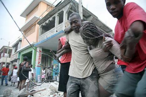 Orădenii strâng bani pentru victimele cutremurului din Haiti 